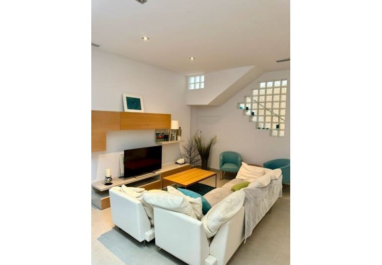 5 bedroom Villa for sale in La Mata with pool garage - € 529,000 (Ref: 9484121)