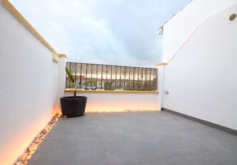 4 quarto Moradia em Banda para venda em La Florida com piscina garagem - 249 000 € (Ref: 9506785)