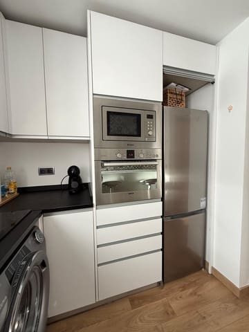 1 slaapkamer Appartement te huur in Madrid stad - € 1.600 (Ref: 9474560)