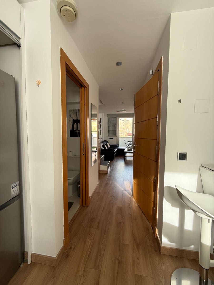 1 slaapkamer Appartement te huur in Madrid stad - € 1.600 (Ref: 9474560)