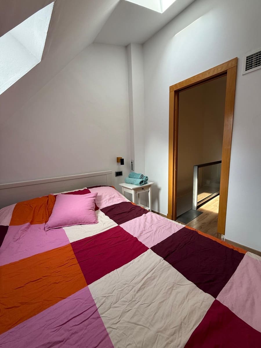 1 slaapkamer Appartement te huur in Madrid stad - € 1.600 (Ref: 9474560)