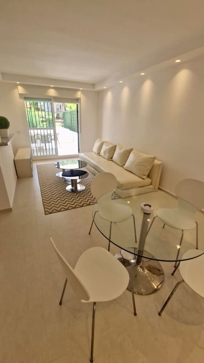 2 bedroom Apartment for rent in Nueva Andalucia with pool - € 1,600 (Ref: 9484073)