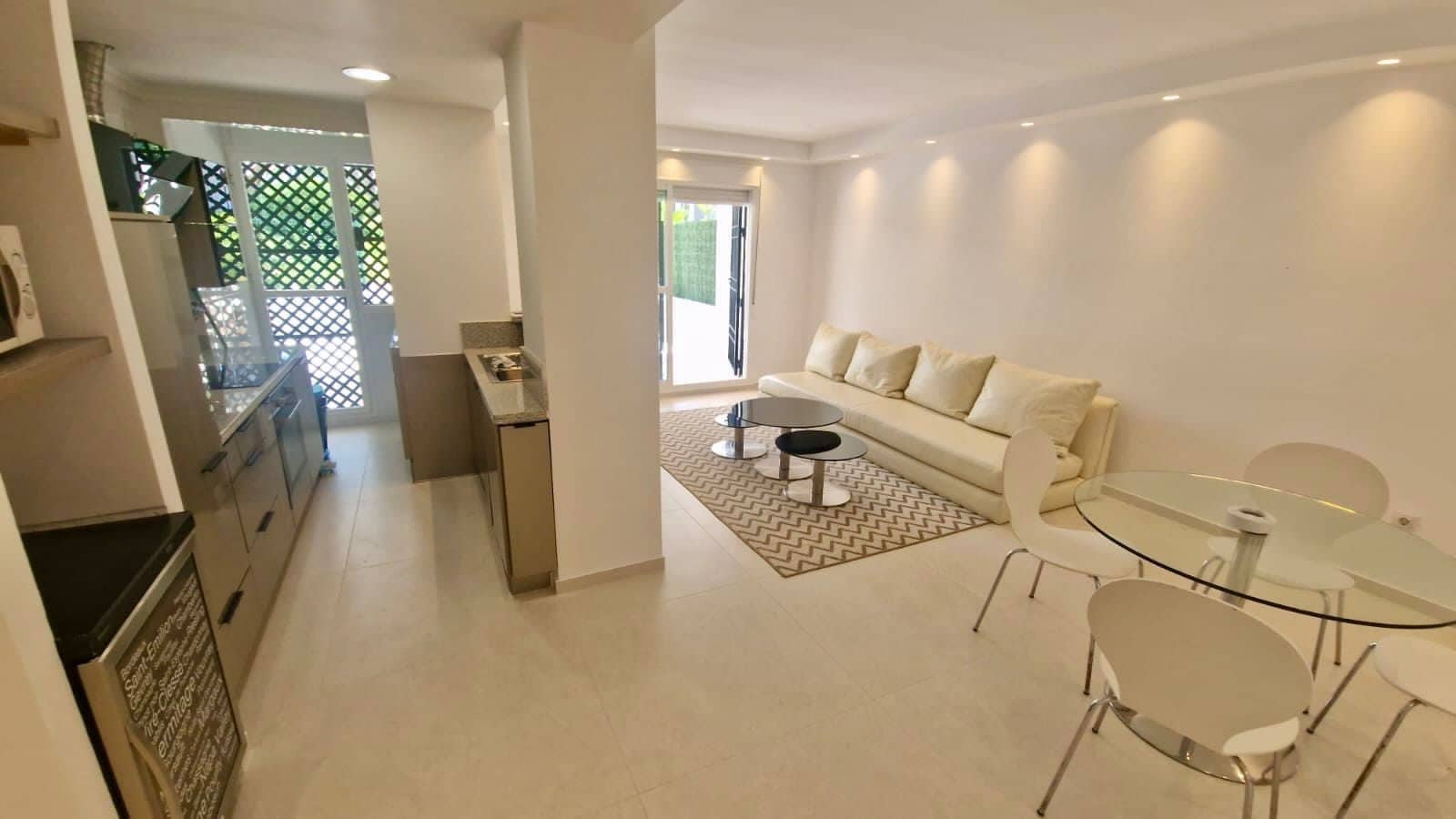 2 bedroom Apartment for rent in Nueva Andalucia with pool - € 1,600 (Ref: 9484073)