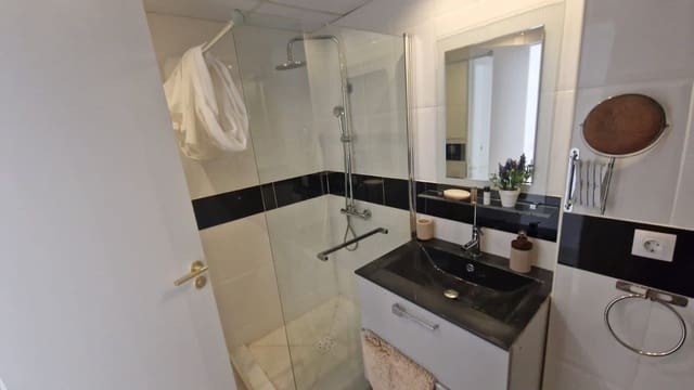 2 bedroom Apartment for rent in Nueva Andalucia, Marbella with pool - € 1,600 (Ref: 9484073)