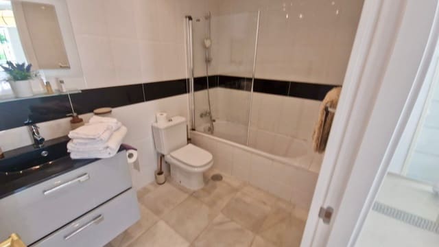 2 bedroom Apartment for rent in Nueva Andalucia, Marbella with pool - € 1,600 (Ref: 9484073)