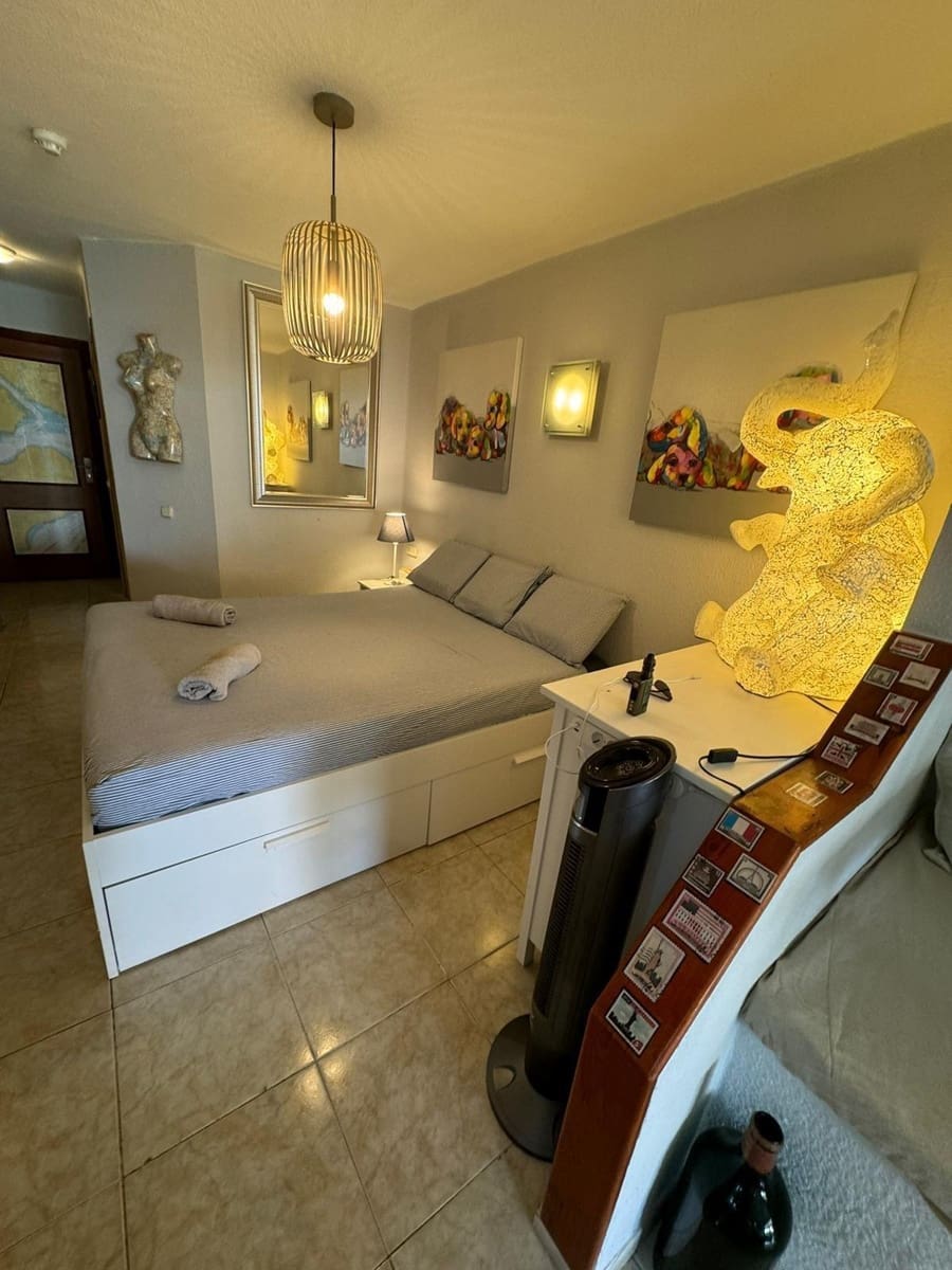 Studio for sale in Costa Adeje with pool - € 199,000 (Ref: 10009124)