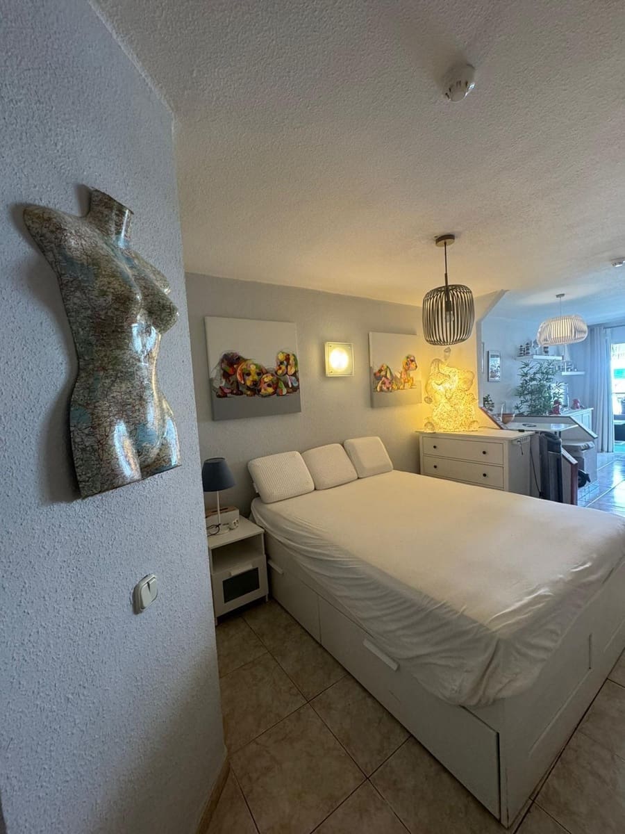Studio for sale in Costa Adeje with pool - € 199,000 (Ref: 10009124)