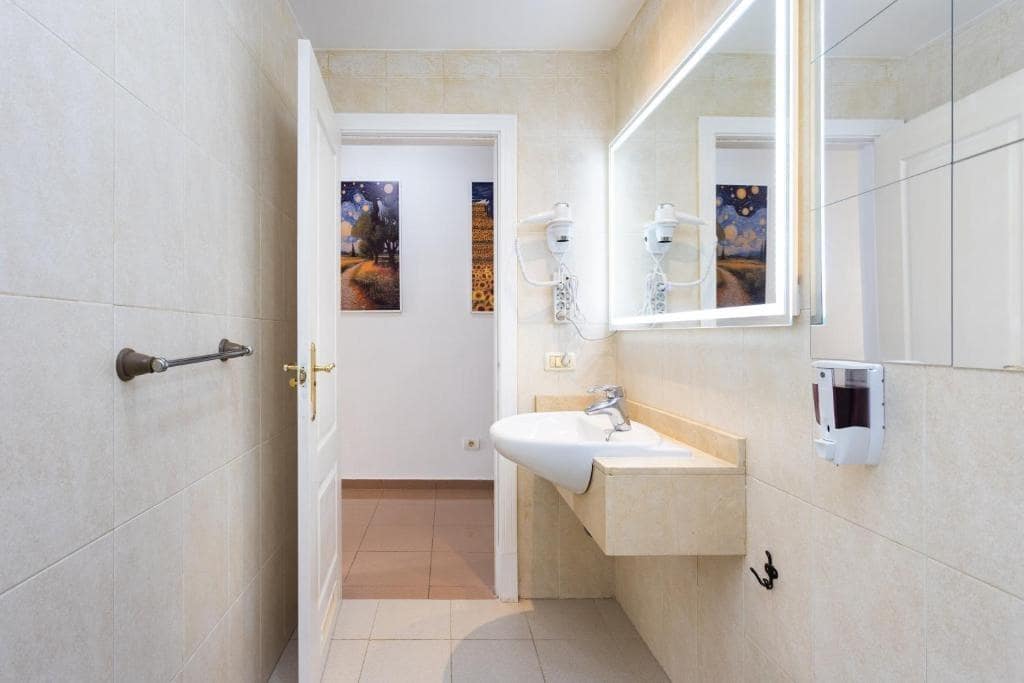1 Zimmer Apartment zu verkaufen in Playa del Duque mit Pool Garage - 420.000 € (Ref: 10009125)