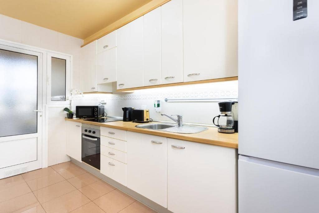 1 Zimmer Apartment zu verkaufen in Playa del Duque mit Pool Garage - 420.000 € (Ref: 10009125)