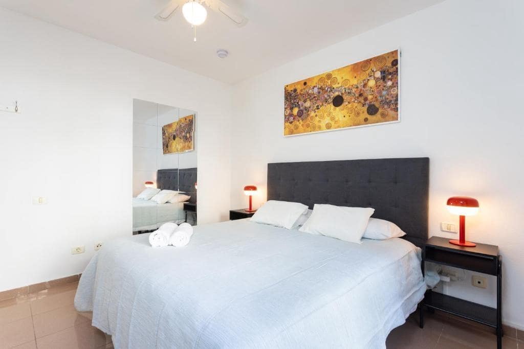 1 Zimmer Apartment zu verkaufen in Playa del Duque mit Pool Garage - 420.000 € (Ref: 10009125)
