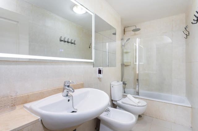 1 sypialnia Apartament na sprzedaż w Playa del Duque, Adeje z basenem garażem - 420 000 € (Ref: 10009125)