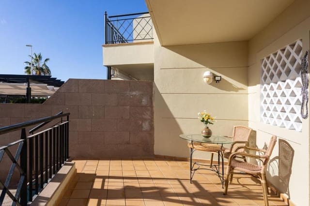 1 sypialnia Apartament na sprzedaż w Playa del Duque, Adeje z basenem garażem - 420 000 € (Ref: 10009125)