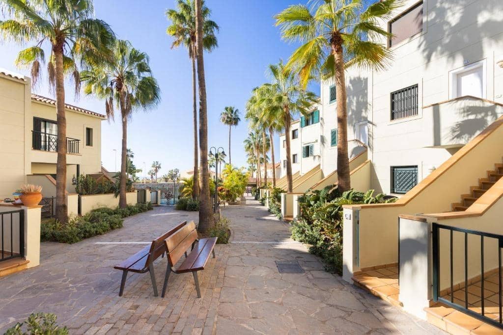 1 Zimmer Apartment zu verkaufen in Playa del Duque mit Pool Garage - 420.000 € (Ref: 10009125)