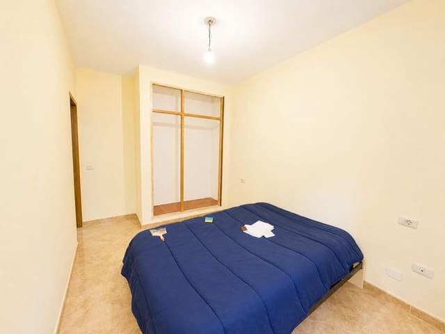 4 chambre Villa/Maison Mitoyenne à vendre à San Cristóbal de La Laguna - 270 000 € (Ref: 10015606)