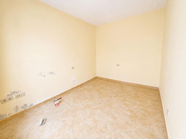4 chambre Villa/Maison Mitoyenne à vendre à San Cristóbal de La Laguna - 270 000 € (Ref: 10015606)