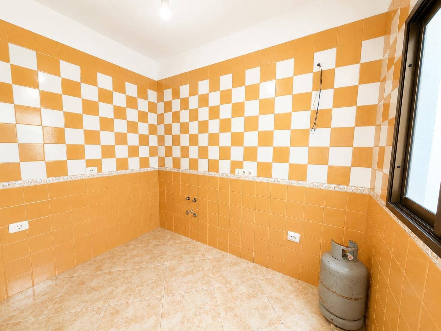 4 chambre Villa/Maison Mitoyenne à vendre à San Cristobal de La Laguna - 270 000 € (Ref: 10015606)