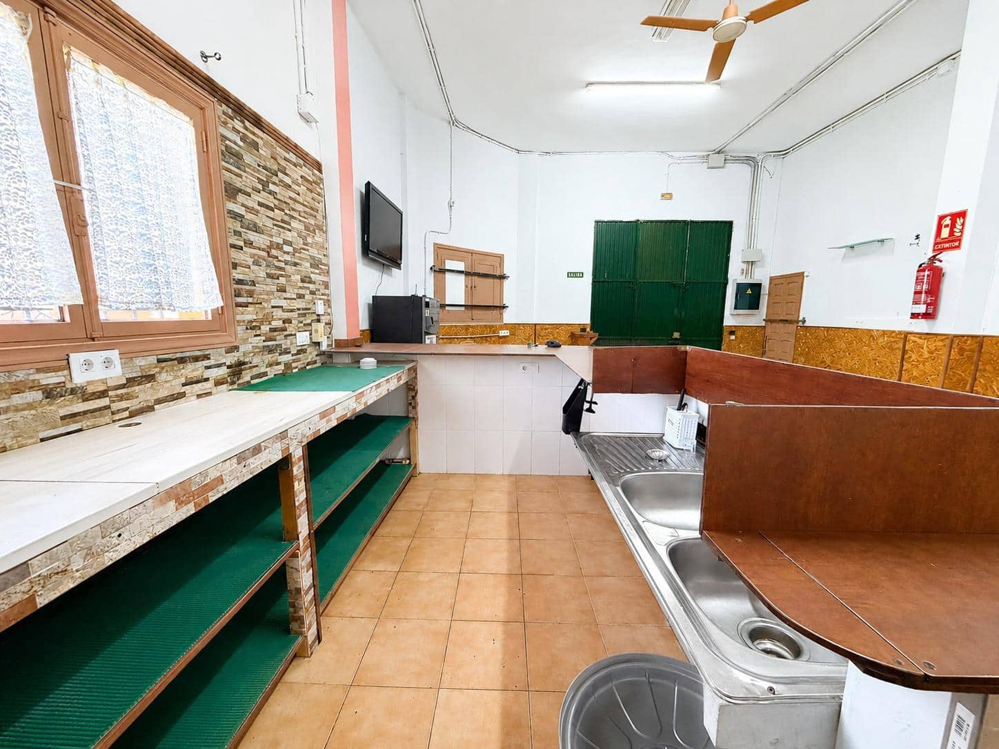 Commercial for sale in El Sobradillo - € 99,000 (Ref: 10062352)