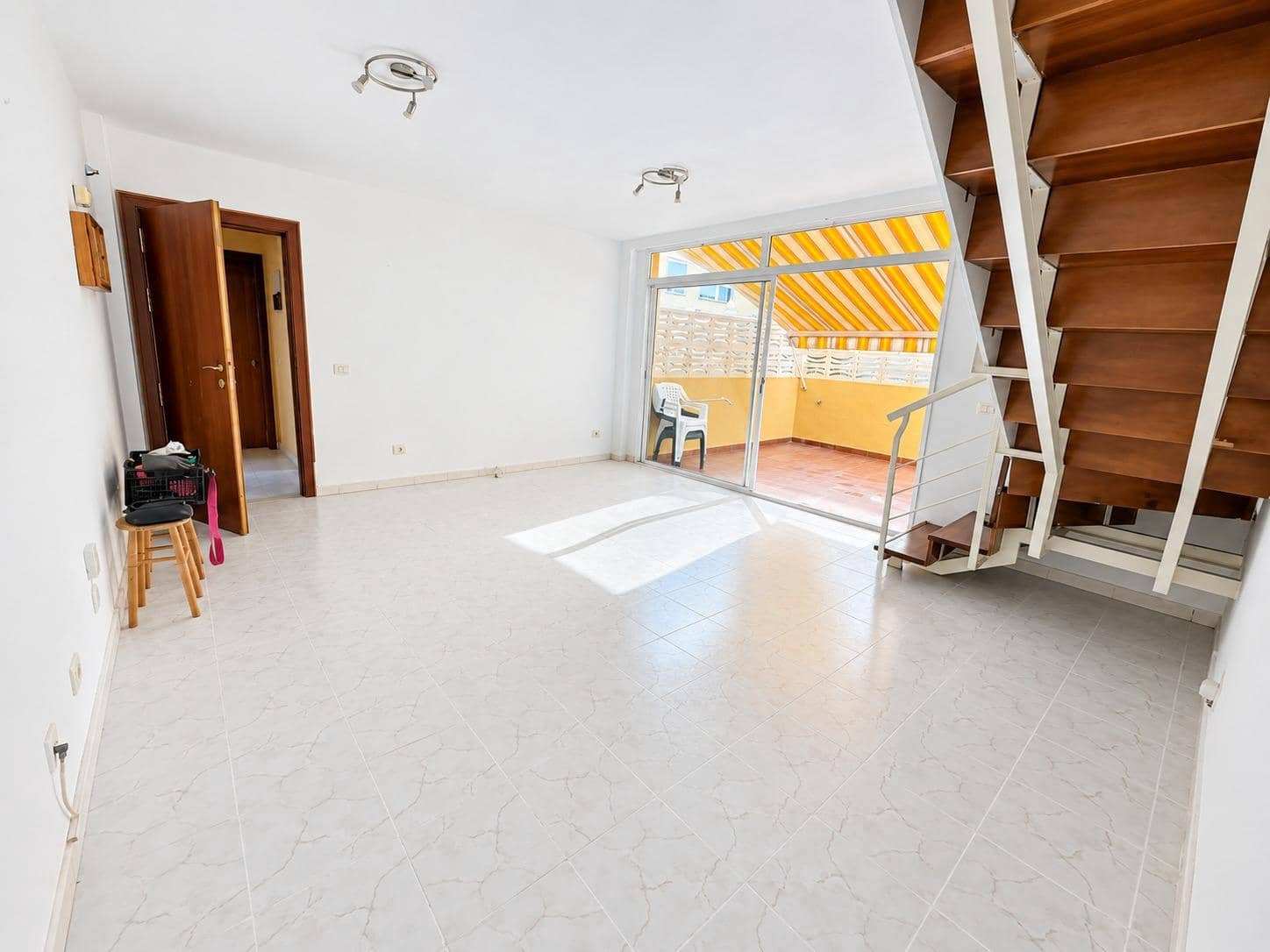 3 slaapkamer Appartement te koop in El Medano met zwembad garage - € 345.000 (Ref: 10067955)