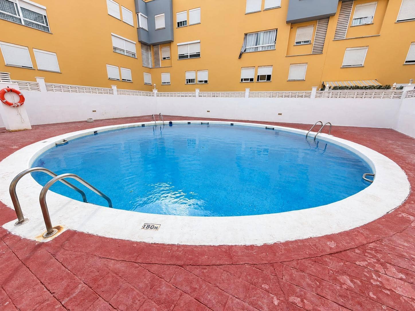 3 slaapkamer Appartement te koop in El Medano met zwembad garage - € 345.000 (Ref: 10067955)