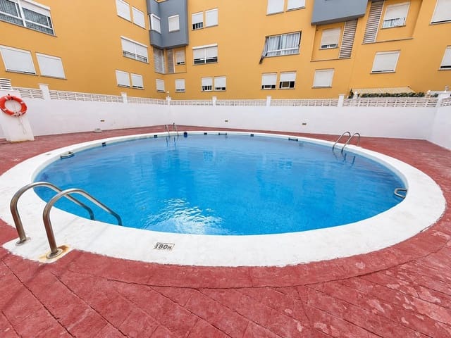 3 slaapkamer Appartement te koop in El Medano, Granadilla de Abona met zwembad garage - € 345.000 (Ref: 10067955)