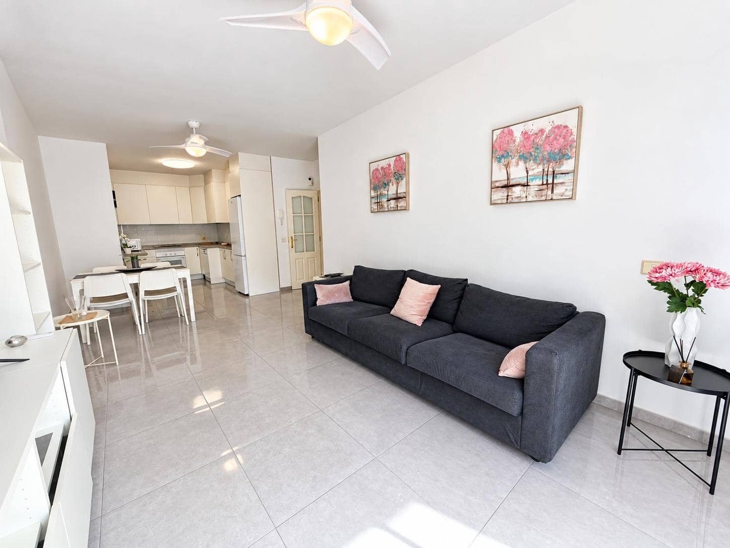 2 makuuhuone Huoneisto myytävänä paikassa Los Cristianos mukana 
autotalli - 350 000 € (Ref: 10100475)