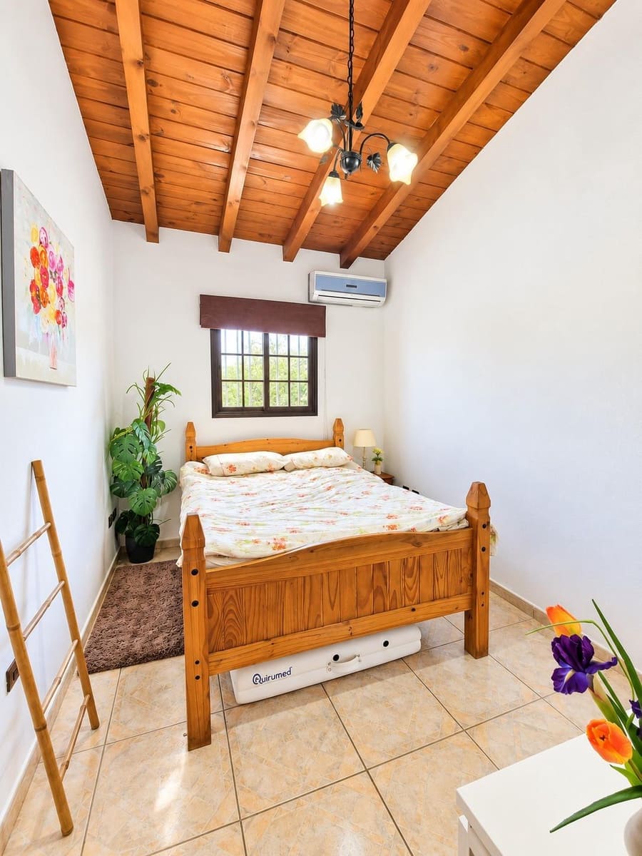 7 chambre Finca/Maison de Campagne à vendre à Guia de Isora avec piscine garage - 960 000 € (Ref: 10109715)