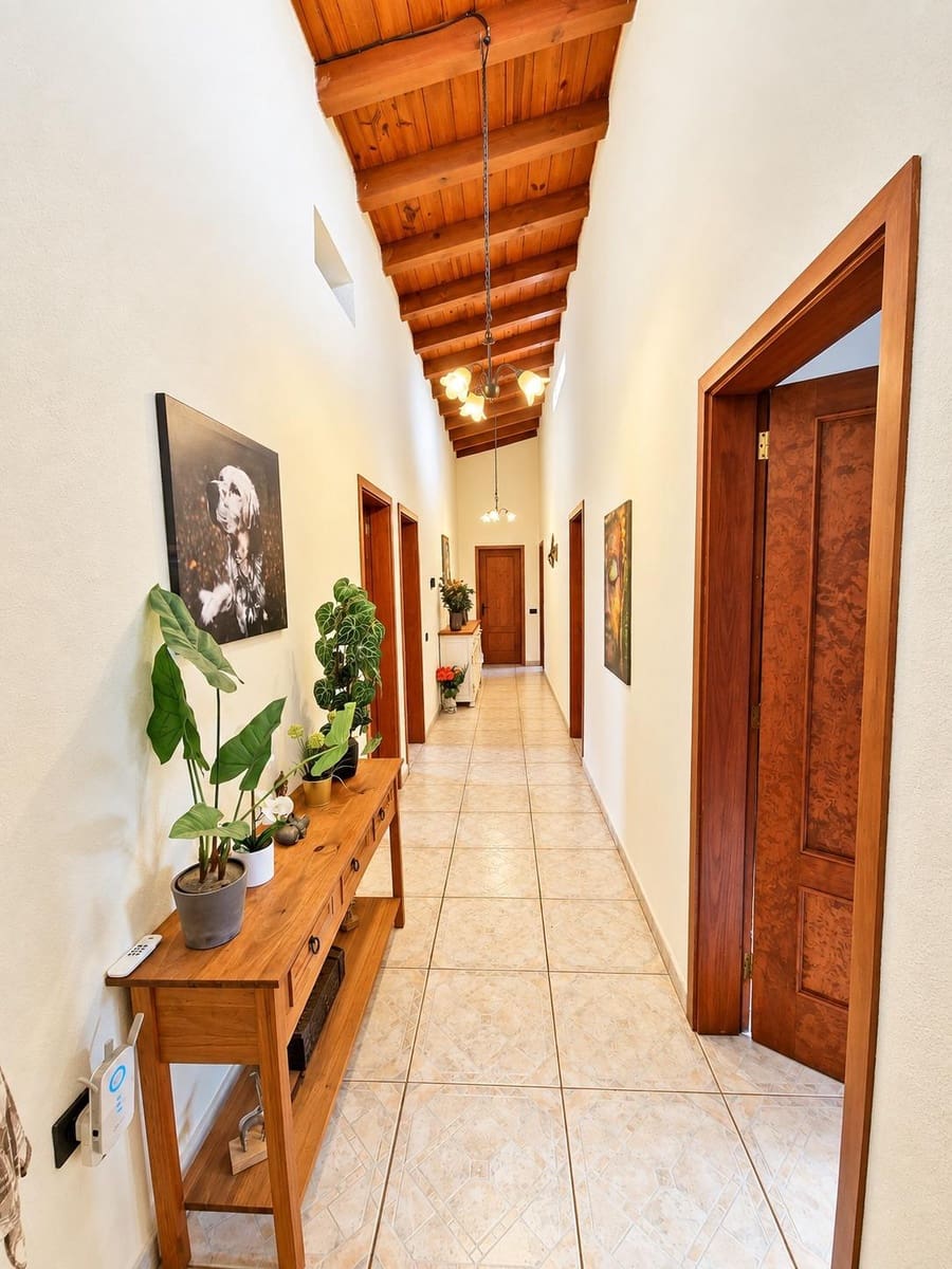 7 chambre Finca/Maison de Campagne à vendre à Guia de Isora avec piscine garage - 960 000 € (Ref: 10109715)