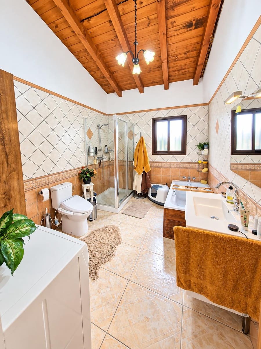 7 chambre Finca/Maison de Campagne à vendre à Guia de Isora avec piscine garage - 960 000 € (Ref: 10109715)