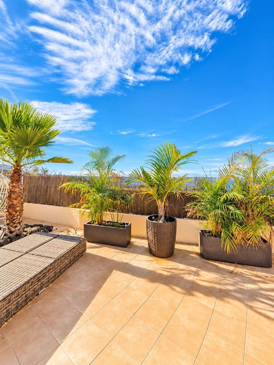 7 chambre Finca/Maison de Campagne à vendre à Guia de Isora avec piscine garage - 960 000 € (Ref: 10109715)