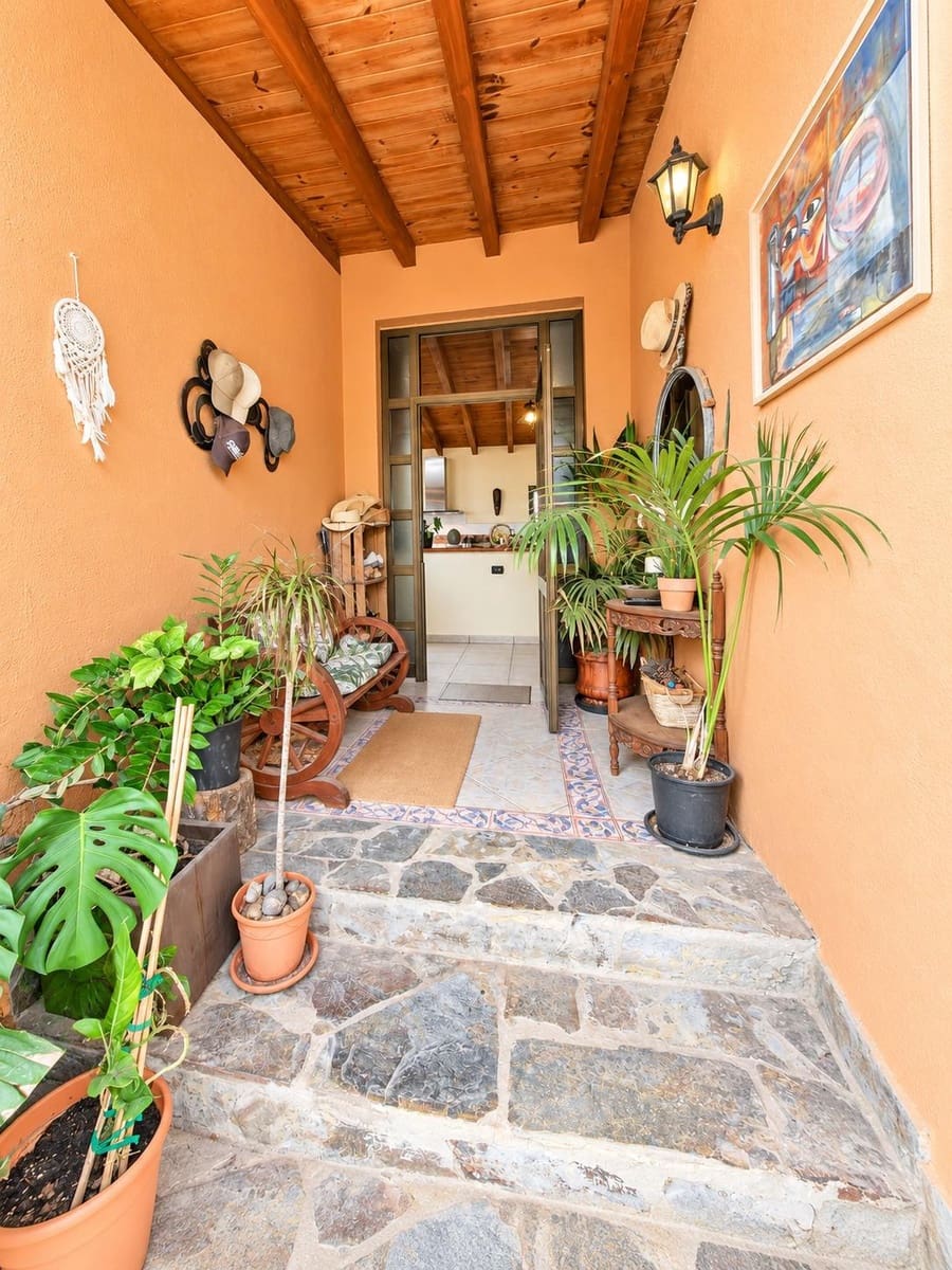 7 chambre Finca/Maison de Campagne à vendre à Guia de Isora avec piscine garage - 960 000 € (Ref: 10109715)