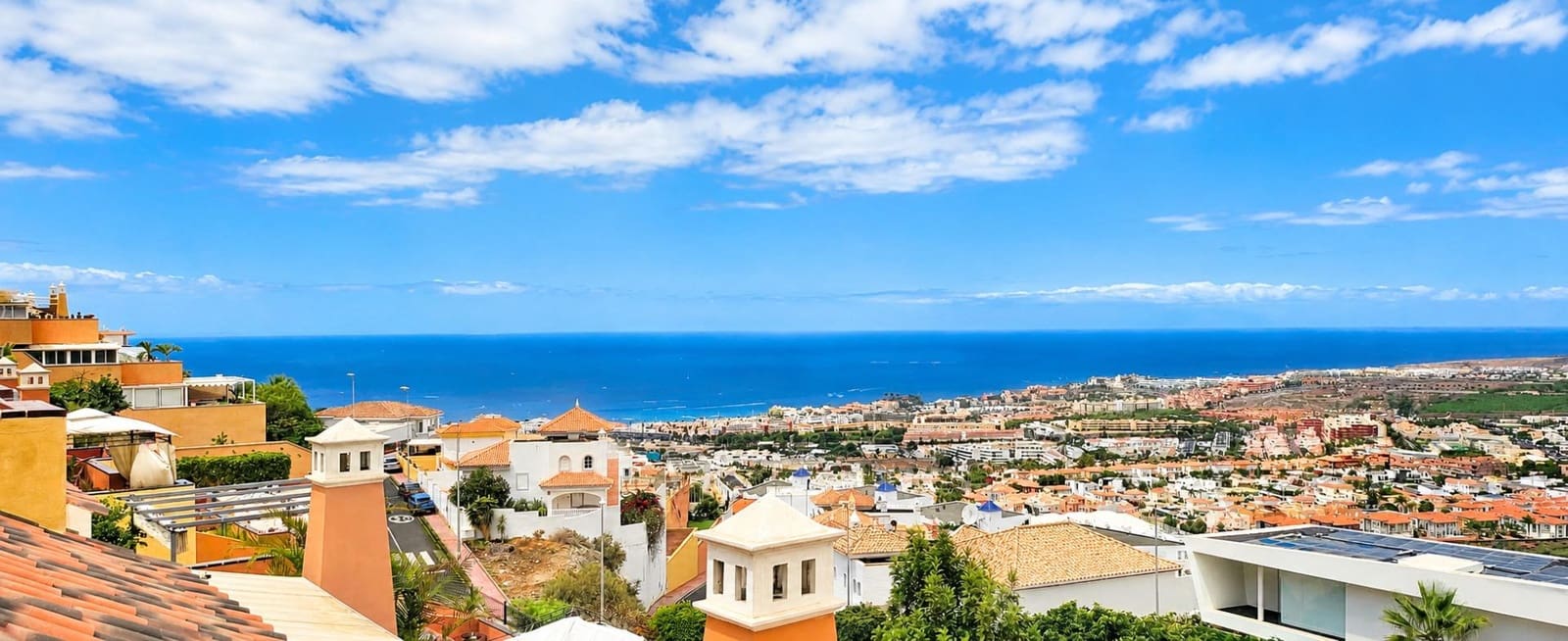 2 makuuhuone Huoneisto myytävänä paikassa Costa Adeje mukana uima-altaan 
autotalli - 330 000 € (Ref: 10111763)