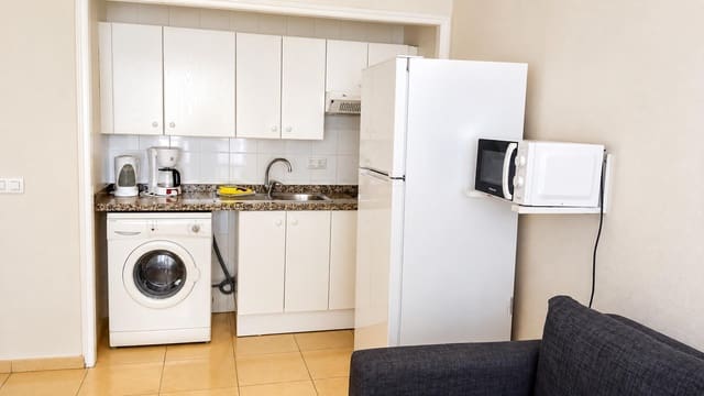 Studio zu verkaufen in San Eugenio Bajo, Adeje mit Pool - 225.000 € (Ref: 10129517)