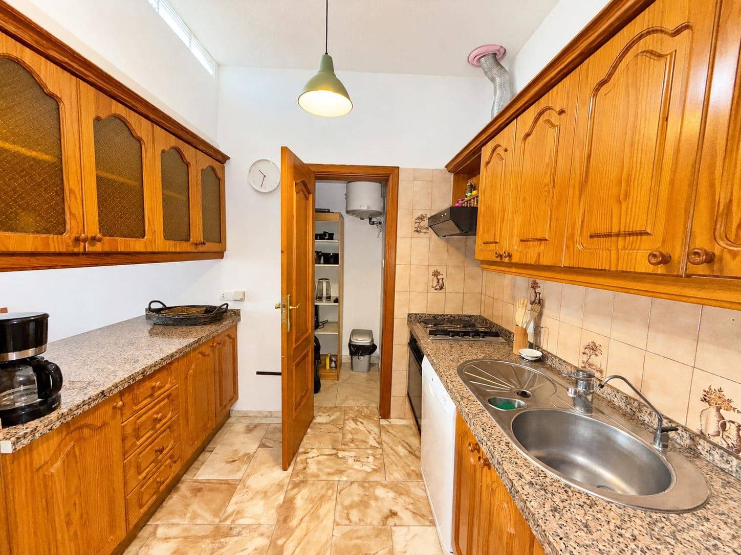 2 slaapkamer Villa te koop in Arico met zwembad garage - € 385.000 (Ref: 10183160)