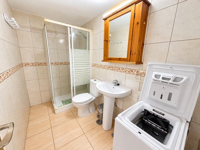 1 slaapkamer Appartement te koop in Playa de las Américas, Adeje met zwembad - € 250.000 (Ref: 10183161)