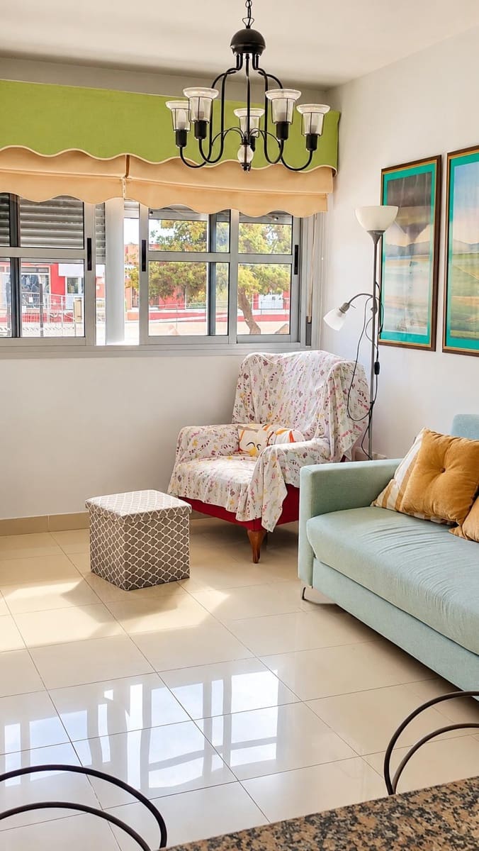 2 soverom Leilighet til leie i El Medano med garasje - € 1 500 (Ref: 10183162)