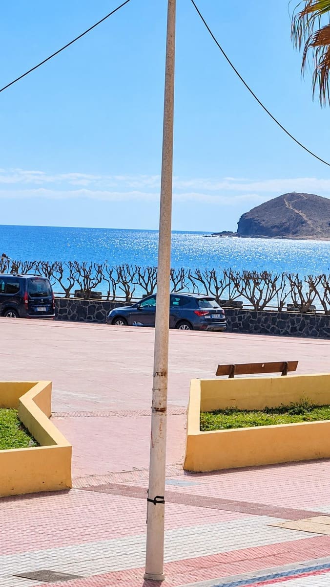 2 soverom Leilighet til leie i El Medano med garasje - € 1 500 (Ref: 10183162)