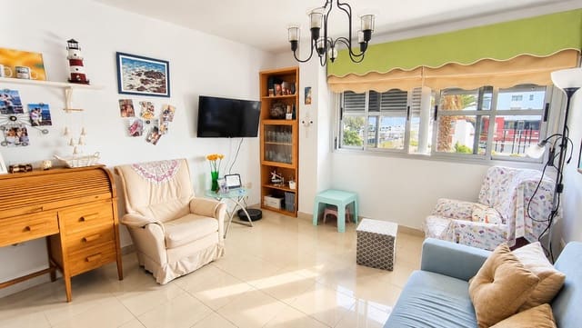2 soveværelse Lejlighed til leje i El Medano, Granadilla de Abona med garage - € 1.500 (Ref: 10183162)
