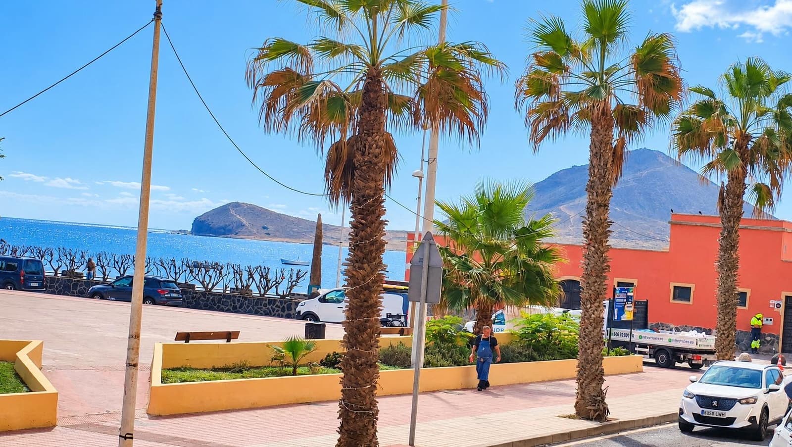2 soverom Leilighet til leie i El Medano med garasje - € 1 500 (Ref: 10183162)