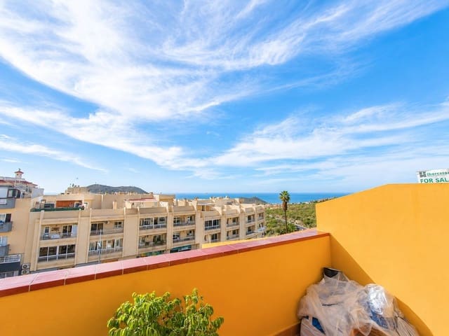 Ático de 3 habitaciones en La Camella, Arona en venta - 245.000 € (Ref: 9901437)