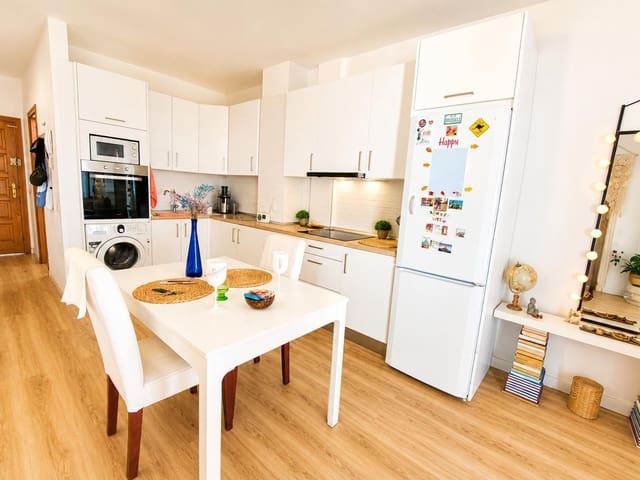 Ático de 3 habitaciones en La Camella, Arona en venta - 245.000 € (Ref: 9901437)