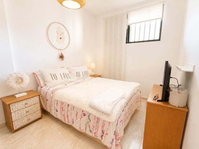 Ático de 3 habitaciones en La Camella, Arona en venta - 245.000 € (Ref: 9901437)