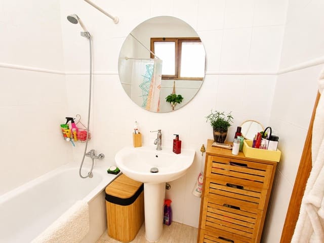 Ático de 3 habitaciones en La Camella, Arona en venta - 245.000 € (Ref: 9901437)