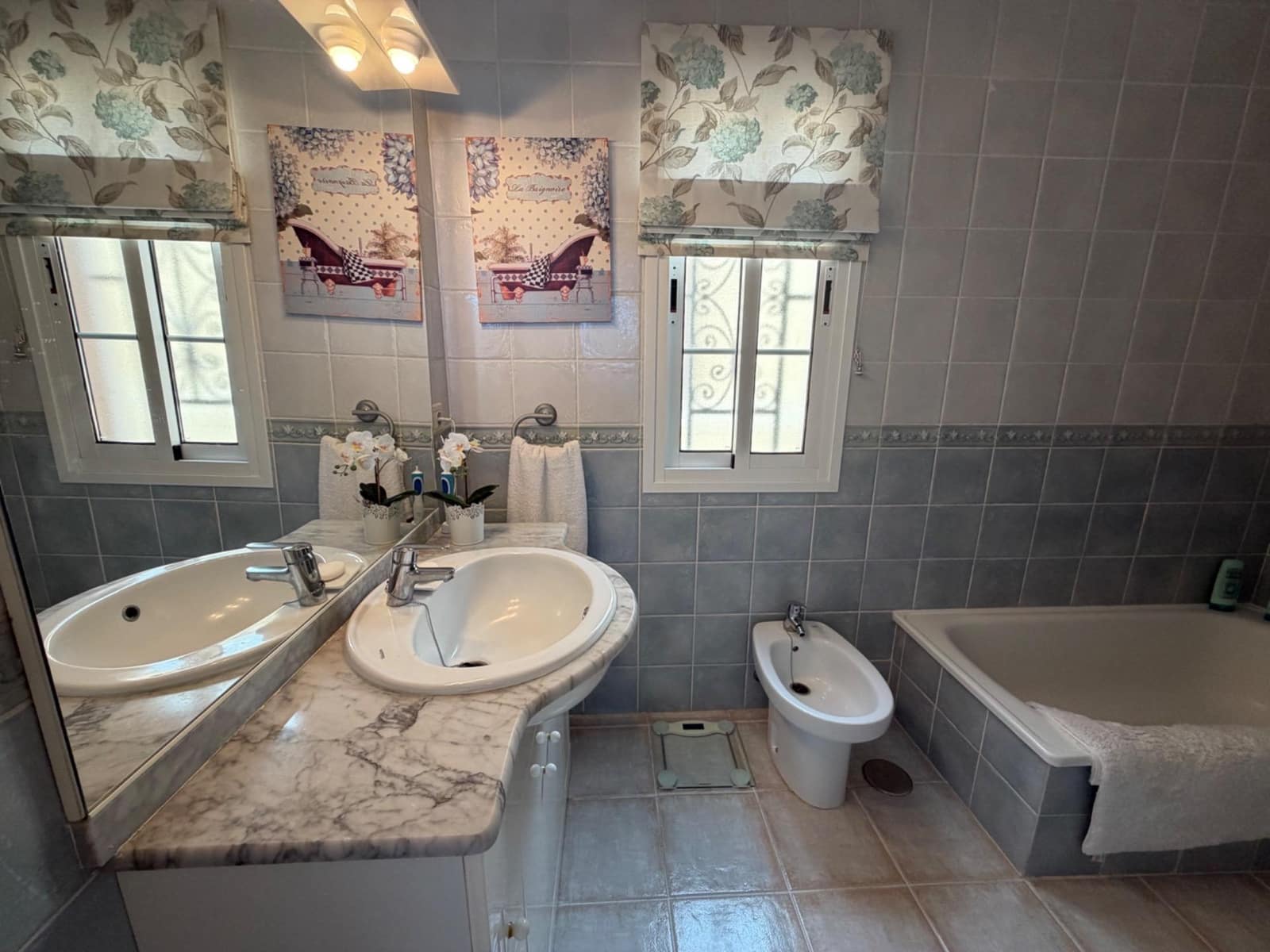 2 sypialnia Apartament na sprzedaż w Chayofa z basenem garażem - 310 000 € (Ref: 9901444)