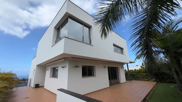 Chalet de 4 habitaciones en La Orotava en venta con garaje - 1.200.000 € (Ref: 9901447)