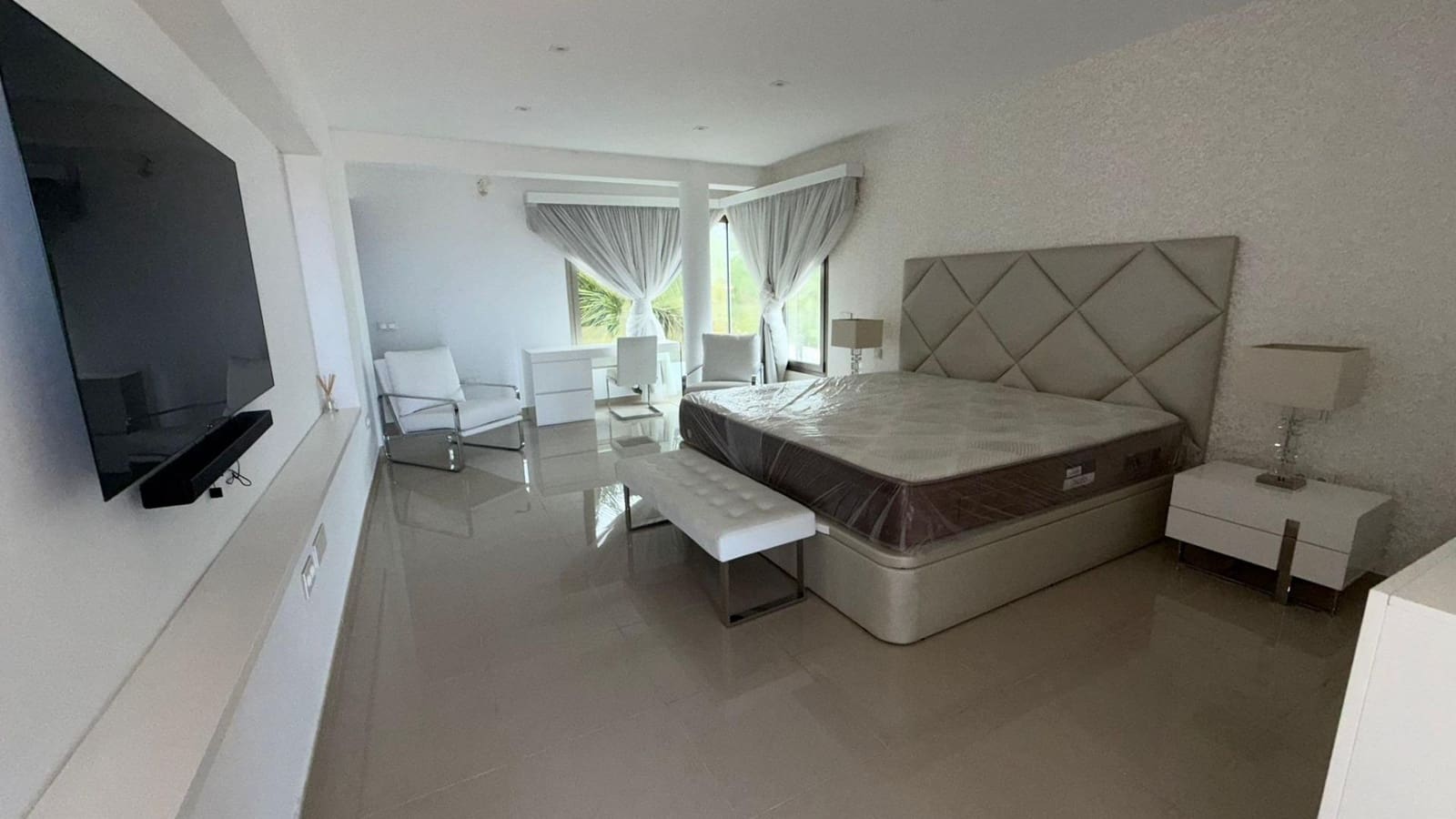 Chalet de 4 habitaciones en La Orotava en venta con garaje - 1.200.000 € (Ref: 9901447)