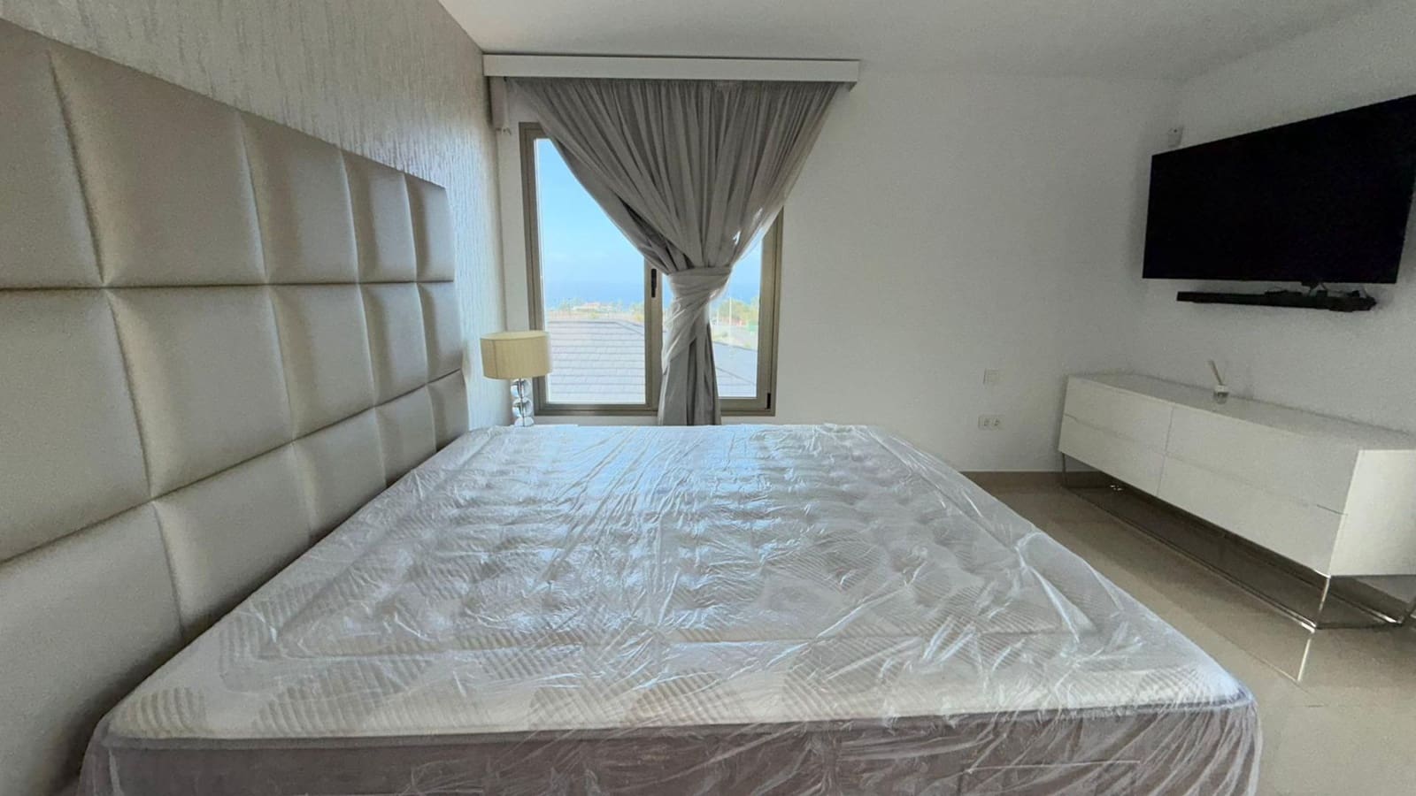 Chalet de 4 habitaciones en La Orotava en venta con garaje - 1.200.000 € (Ref: 9901447)
