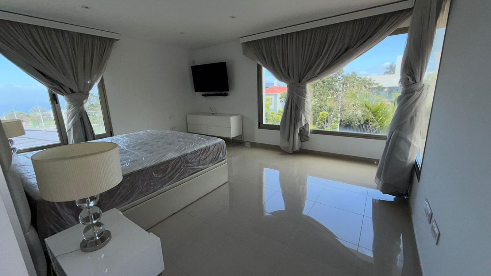 Chalet de 4 habitaciones en La Orotava en venta con garaje - 1.200.000 € (Ref: 9901447)