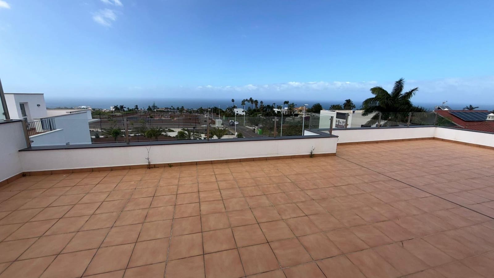 Chalet de 4 habitaciones en La Orotava en venta con garaje - 1.200.000 € (Ref: 9901447)