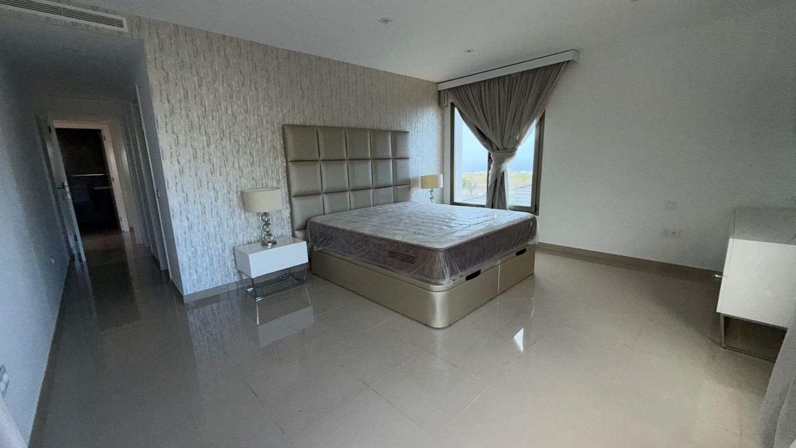 Chalet de 4 habitaciones en La Orotava en venta con garaje - 1.200.000 € (Ref: 9901447)