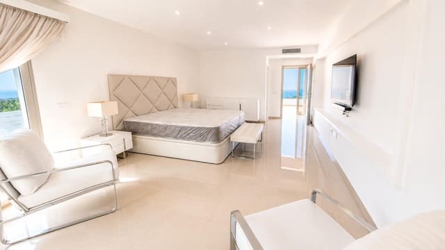 4 soverom Villa til salgs i La Orotava med garasje - € 1 200 000 (Ref: 9901447)